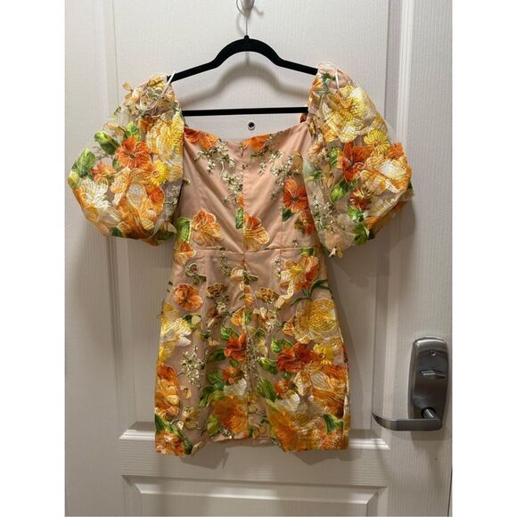 Elliatt Aella Puff Sleeve Mini Dress Yellow Wedding Guest cocktail size S NWT - Picture 7 of 7